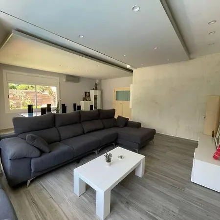 בית נופש Playa, Piscina, Bbq Y Parking. *